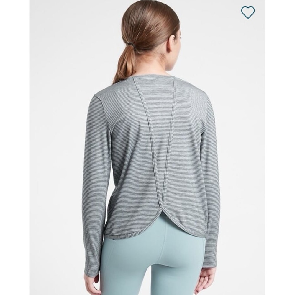 Athleta Gray Long Sleeve Top